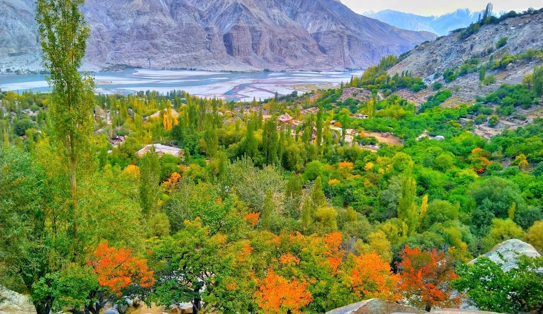 Barah Valley Scenic View